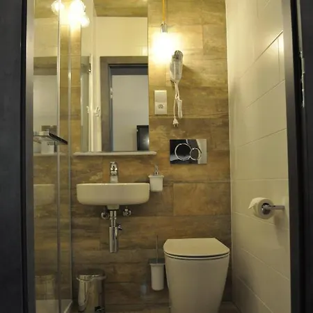 Zimna Woda Rum i privatbostad *