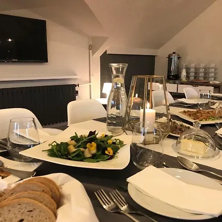 Rum i privatbostad Zimna Woda *