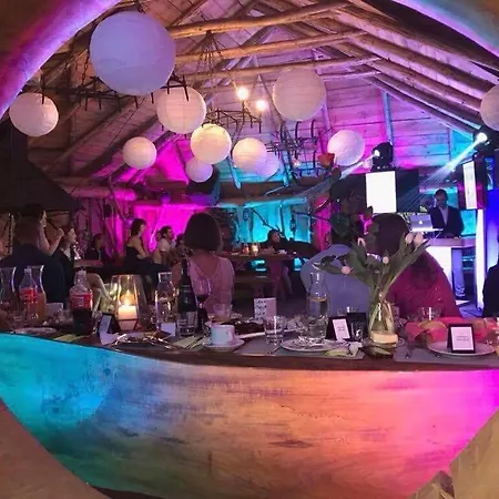 Zimna Woda Rum i privatbostad